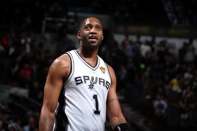 江西女篮从低谷逆袭， triumph 46分获胜开启新篇章